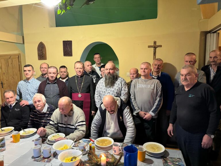 Wigilia w Schronisku dla Bezdomnych Mężczyzn w Jaśle